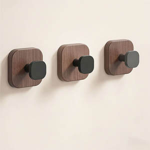 Crochets muraux modernes à ventouse pour manteaux, lot de 3, en noyer noir, installation facile, pour entrée et salle de bain - Product Image 1