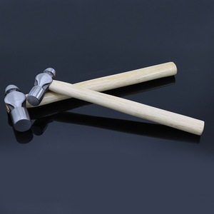 <span class=keywords><strong>Martillo</strong></span> de Acero al Carbono con Mango de Madera para Uso Doméstico, Modelo 2260, Cara Redonda, Longitud de 320/370 mm, para Trabajos en Obras de Construcción - Product Image 1