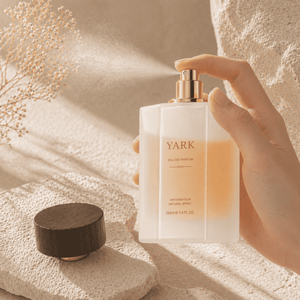 Flacon de parfum vide de luxe de 100 ml avec bouchon en bois givré noir fumé hexagonal, impression couleur, emballage en boîte - Product Image 2