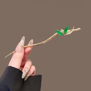 Épingles à cheveux en feuille de bambou de style chinois de 17 cm pour femmes, accessoires pour cheveux en alliage avec motif de feuille, pince à cheveux en strass scintillants, outil de coiffure - Product Image 2