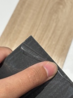 Selbstklebender LVT-Bodenbelag Abzieh- und Aufkleb-Vinylfliesen Bodenplanken für Haus Apartment Vermietung DIY-Installation