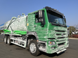Camion-citerne d'aspiration des eaux usées industrielles HOWO 6x4 15000L-20000L, nettoyeur de fosses septiques municipales à vendre - Product Image 2