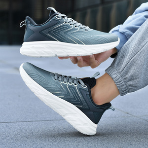 Chaussures de sport décontractées légères pour hommes, grande taille, en maille respirante, semelle EVA souple antidérapante, pour le printemps, l'été et la course à pied (jeunesse) - Product Image 3