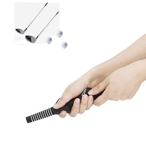 Venta al por mayor: 1 ud. de herramienta de entrenamiento para el agarre del palo de golf, ayuda para la práctica y la enseñanza de la posición de la mano para hombres, mujeres y niños. - Product Image 4