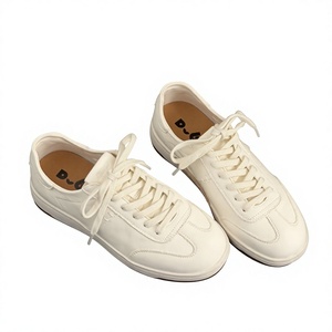 Sneakers <span class=keywords><strong>Bianche</strong></span> da <span class=keywords><strong>Donna</strong></span> in Pelle Bovina di <span class=keywords><strong>Prima</strong></span> Qualità con Lacci, Suola in Gomma Antiscivolo, Traspiranti, Casual e Versatili per la Primavera - Product Image 1