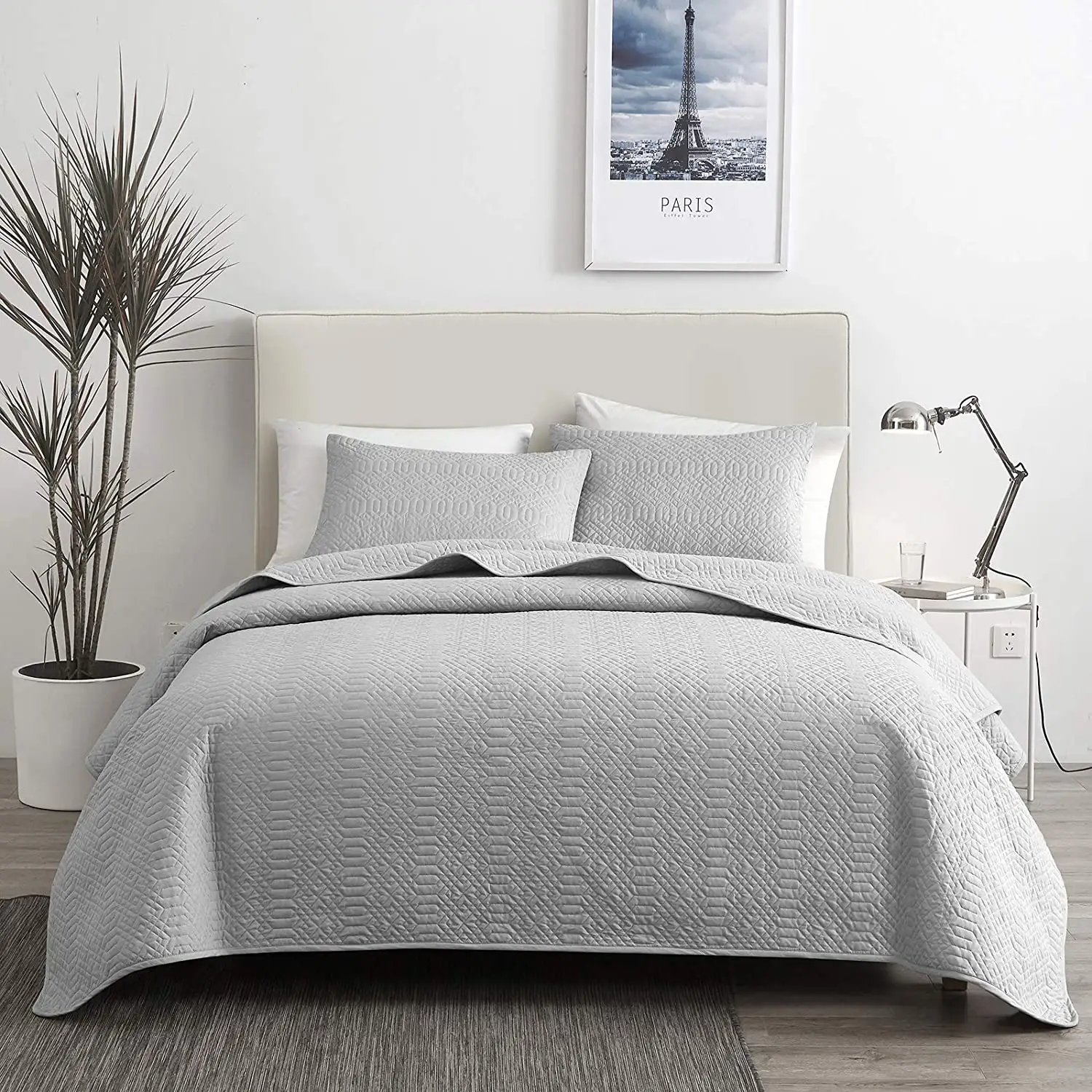 2023 New Designer High Quality Popular Product Anti-bacteria 3pcs Microfiber Fabric Solid Bedding Comforter Quilt Bedspread Sets