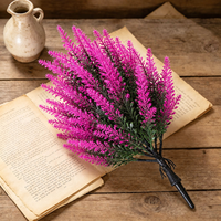 Plante artificielle de lavande avec piquet de fixation, fausses fleurs violettes pour la décoration de la maison et du jardin, événements de mariage et présentation de lieux