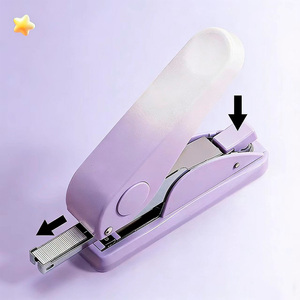 <span class=keywords><strong>Agrafeuse</strong></span> manuelle portable légère en plastique HUACHI, <span class=keywords><strong>sans</strong></span> agrafes, capacité de 24/6-80 pièces, pour un travail simplifié - Product Image 3