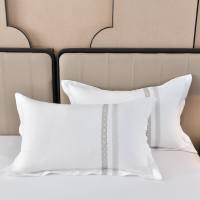 Ensemble de literie en coton blanc de luxe, bordure brodée géométrique, collection hôtel, logo personnalisable