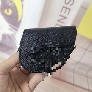 Sac de Selle Tendance avec Motif Litchi, Étui de Rangement Portable Suspendu pour Écouteurs sans Fil Apple, Pendentif Universel - Product Image 2