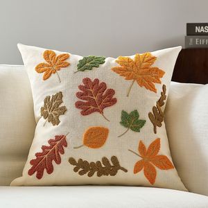 Halloween magique citrouille feuille d'érable chauve-souris broderie décorative housse de coussin vacances Polyester taie d'oreiller - Product Image 3