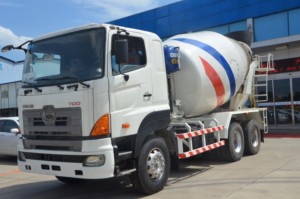 二手移动式中联重科混凝土运输搅拌机日野卡车 - Product Image 5
