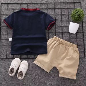 Vente en gros d'ensembles de vêtements pour bébés garçons, tendance été, manches courtes, bio - Product Image 4