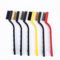 Brosse métallique industrielle 3*7 7 pouces en laiton et acier, style brosse à dents avec manche en plastique pour le nettoyage et l'élimination de la rouille