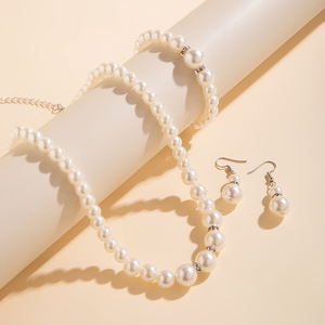 Collar de Perlas de Imitación Retro de Varias Capas para Mujer - Cadena de Cuentas de Lujo para Suéter, Joyería de Moda Europea para Novias - Product Image 4