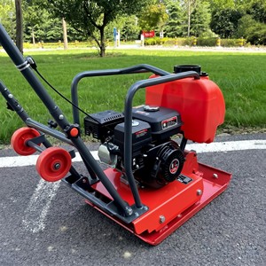 เครื่องบดอัดดินแบบใช้น้ำมันเบนซิน C90T แผ่นสั่นสะเทือนทนทานสำหรับงานก่อสร้าง บดอัดพื้นผิวทางหลวง - Product Image 3
