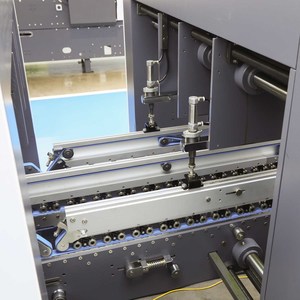 Encoladora de carpetas de bloqueo inferior preplegable automática Máquina de encolado plegable de cajas de papel corrugado - Product Image 4