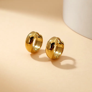 Wholesale Classic Fine Minimalist Stainless Steel Huggie <strong>Ear</strong> <strong>Rings</strong> Tarnish-Free 18K <strong>Gold</strong> Plated Waterproof Fashion Hoop Earrings - Product Image 5