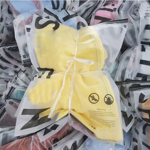 เสื้อผ้าปี 2025 ขายส่งจากโรงงานโดยตรง เสื้อผ้ามือสองแฟชั่น เสื้อผ้าผู้หญิง จัดส่งแบบสุ่ม - Product Image 1