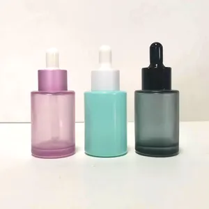 Kunden spezifischer Druck Mattschwarze Kosmetik verpackung 10ml 30ml 50ml flache Schulter Glasflasche mit ätherischem Öl und Verschluss