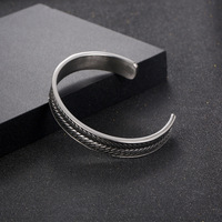 Pulsera de hombre de plata tibetana color acero con diseño geométrico de espiga de trigo, forma de C abierta, joyería CZ056