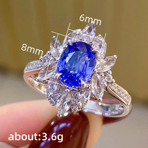 Anello di Lusso con Grappolo di Gemme Blu per Donne, Elegante Gioiello da Dito alla Moda - Product Image 5