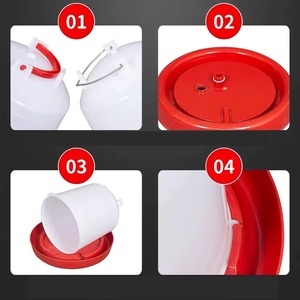 Fontanella per Polli Resistente con Piedini - Fornitore di Abbeveratoi per Polli da 1.5L/2L/4L/6L/8L/10L/14L - Product Image 5