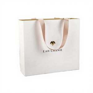 Nouveaux sacs en papier kraft 2025 avec logo personnalisé, petits, blancs et noirs, de luxe, à prix abordable, pour le shopping, la vente au détail et les cadeaux, avec poignée longue - Product Image 4