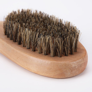 Brosse de nettoyage de barbe à manche en bois massif, poils de cheval, forme courbée, pratique pour l'entretien masculin - Product Image 4