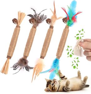 Bâton à mâcher interactif en vigne argentée naturelle <span class=keywords><strong>pour</strong></span> chat, avec plume, corde de jute et fruit de raphia, <span class=keywords><strong>pour</strong></span> chatons et <span class=keywords><strong>chats</strong></span> <span class=keywords><strong>adultes</strong></span>, vente en gros - Product Image 1
