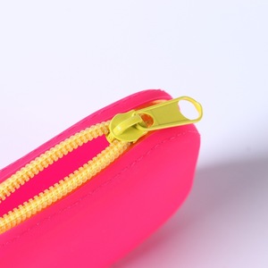 Cross-Border Exclusive <b>Cute</b> Portable Ins Mini Zipper Food-Grade Silicone Storage Bag Waterproof Coin <b>Purse</b> Pacifier Case for - Product Image 3