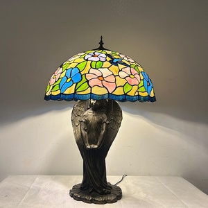 Lámpara de Mesa LED Europea de Vidrio Teñido Hecha a Mano LongHuiJing, Pantalla con Diseño de Aves y Ángel, para Hoteles, Bares, Restaurantes y Estudios - Product Image 1