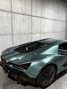 Rouleau de <span class=keywords><strong>film</strong></span> vinyle PET Liquid Metal <span class=keywords><strong>Lion</strong></span> Green Wrap, <span class=keywords><strong>film</strong></span> vinyle pour changement de couleur de carrosserie de voiture, auto-adhésif, production et livraison rapides - Product Image 3