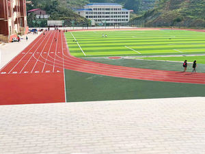 Suelo deportivo permeable al aire INOLP resistente al calor Para climas cálidos y uso de verano para correr - Product Image 3