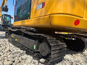รถขุดขนาดเล็ก CAT 306 305.5E 305.5 น้ำหนัก 6 ตัน รถขุดมือสอง รถขุดไฮดรอลิกแบบตีนตะขาบ ขาย - Product Image 6