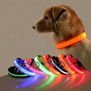 <span class=keywords><strong>Collar</strong></span> LED Ajustable de Alta Luminosidad para Perros con Función de Seguridad Antipérdida Iluminada para Paseos Nocturnos (Material de Poliéster) - Product Image 1