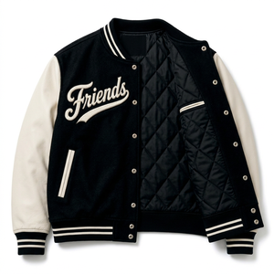 Veste universitaire pour homme, noire et crème, avec patch brodé, style preppy, coupe classique, pour l'automne - Product Image 1