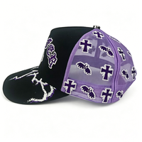 Casquette de camionneur personnalisée WECONDO Y2K style gothique, casquette à 5 panneaux en sergé et maille, broderie croix et chauve-souris violette, visière de casquette de camionneur