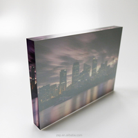 Présentoir de blocs d'enseignes en acrylique personnalisé Marque Plexiglas PMMA Crystal Personnaliser Lucite Logo Cube Block