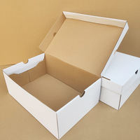 Boîte à chaussures de sport avec logo personnalisé en couleur Emballage de boîte en papier ondulé durable pour chaussures en cuir pour hommes et femmes baskets