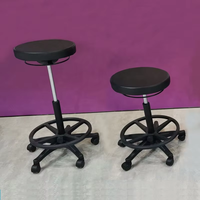 Tabouret de barbier pivotant à hauteur réglable, robuste, sans dossier, avec repose-pieds, pour salon de beauté, spa, coiffeur