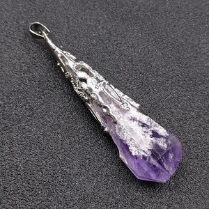 Pendentif en amas d'améthyste naturelle irrégulière, pierre brute, pierre de guérison énergétique, fabrication artisanale, directement de l'usine, pour les <span class=keywords><strong>amoureux</strong></span> - Product Image 4