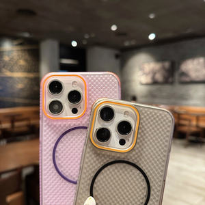 Nouvelle coque de téléphone magnétique transparente en PC pour <span class=keywords><strong>iPhone</strong></span> 17 16 15 <span class=keywords><strong>Pro</strong></span> <span class=keywords><strong>Max</strong></span>, étui mat en TPU évidé, coque arrière givrée antichoc - Product Image 4