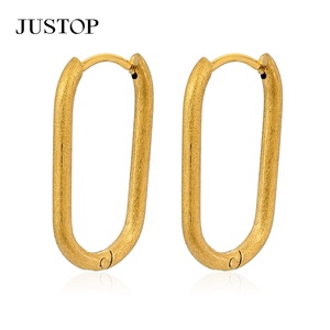 Aros de moda OEM/OEM, impermeables, de acero inoxidable, chapados en oro, hipoalergénicos, proveedor de joyería de moda para mujer. - Product Image 3