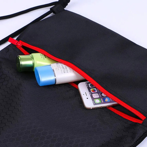 Mochila Negra con Cordón, Bolsa de Hombro Promocional de Poliéster - Product Image 4