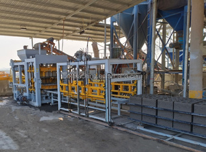 Dây chuyền sản xuất khối tự động QT8-15 bộ hoàn chỉnh để sản xuất các loại gạch và khối xây dựng khác nhau - Product Image 6