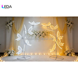 LEDA 2026 Nueva Decoración para Fiestas, Soporte de Mariposas con Múltiples Cabezas, Luces LED con Alas de Mariposa para Eventos de Boda - Product Image 4