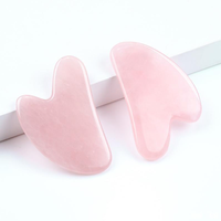 Planche de massage Gua Sha en quartz rose naturel en forme de cœur pour le lifting et le raffermissement de la peau, outil de soin SPA
