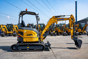 รถขุดขนาดเล็ก 2.7 ตัน รุ่น 2025 XE27U ระดับ Tier 4F พร้อมระบบปรับอากาศในห้องโดยสาร ระบบไฮดรอลิก และใบมีดหน้า - Product Image 3