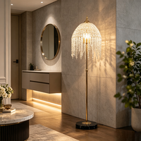 Luxuriöse französische Stehlampe mit goldenen Quasten und Kristallen, höhenverstellbare Stehleuchte, dekorative Stehlampe für Schlafzimmer & Wohnzimmer